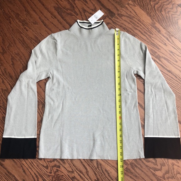 Ann Taylor grey/navy/white sweater/top. NWT - Picture 4 of 8